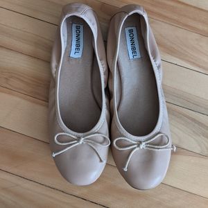 1861 beige flats